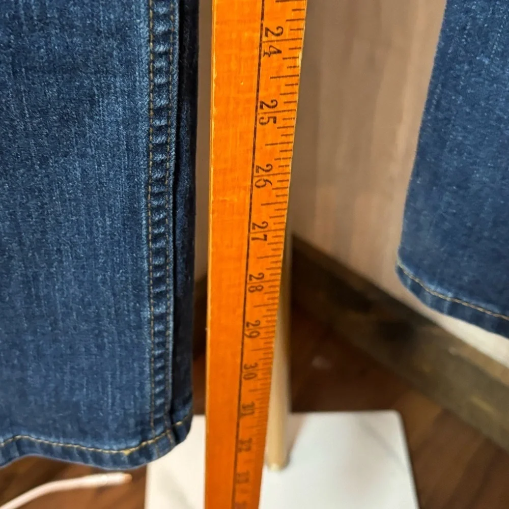 Carhartt Men's Relaxed Fit Seat and Thigh Straight Leg Blue Jeans Rugged Flex